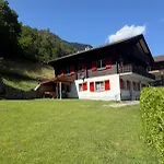 アパート Cozy Near Aletsch Arena メーレル